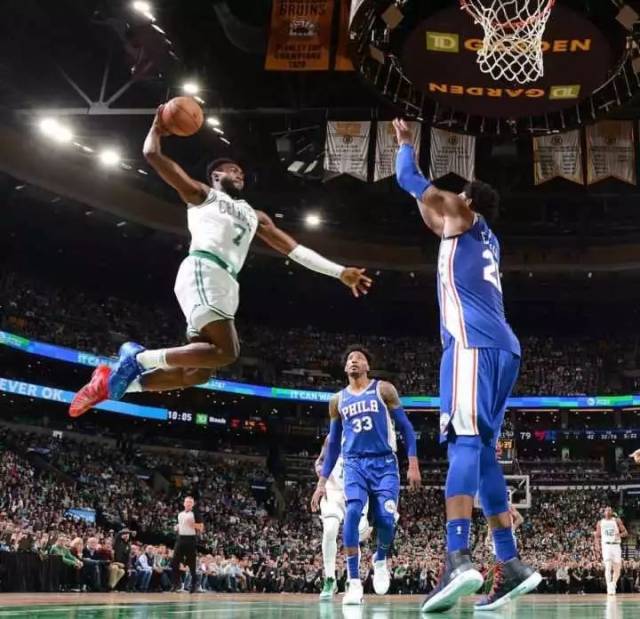 他们不仅展 他们不仅展